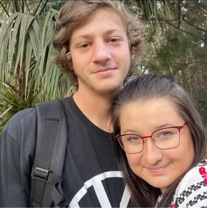 Meet your Posher, Caley